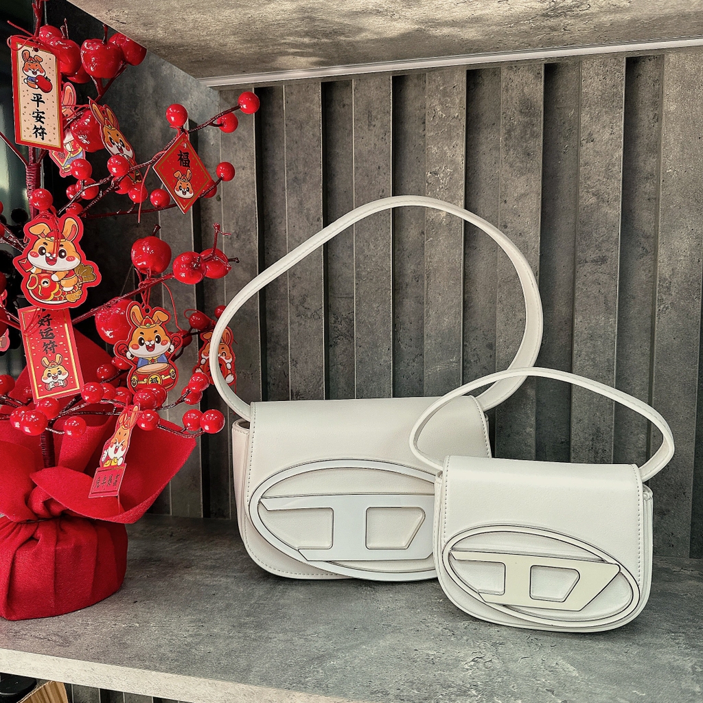 Túi Đeo Chéo Diesel Shoulder Bag 20cm Bản Remake Hàn Màu Trắng