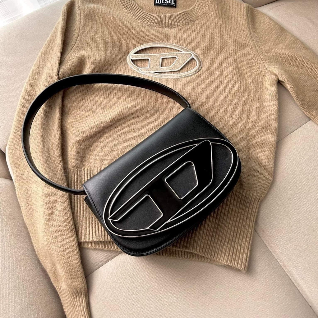 Túi Đeo Chéo Diesel Shoulder Bag 20 Cm Bản Remake Hàn Màu Đen