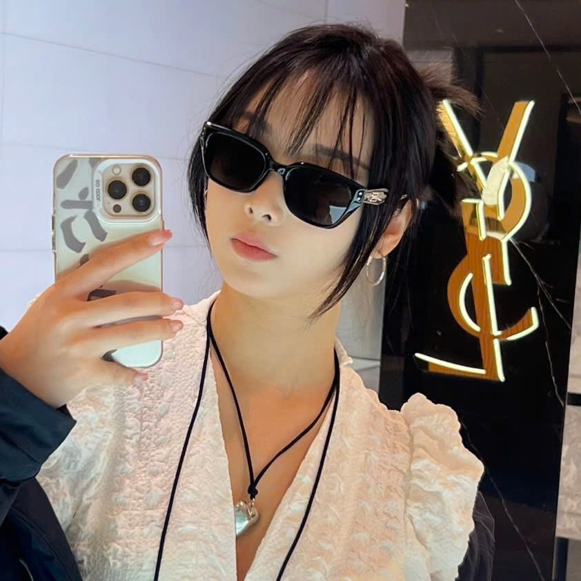 Kính Mát Gentle Monster Nada 01 Màu Đen