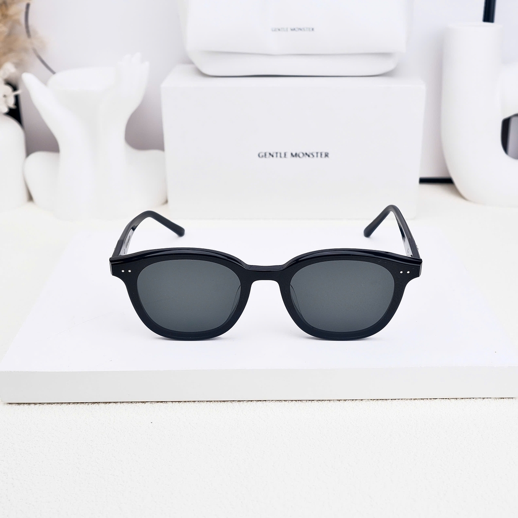 Kính Mát Gentle Monster Jude 01 Màu Đen