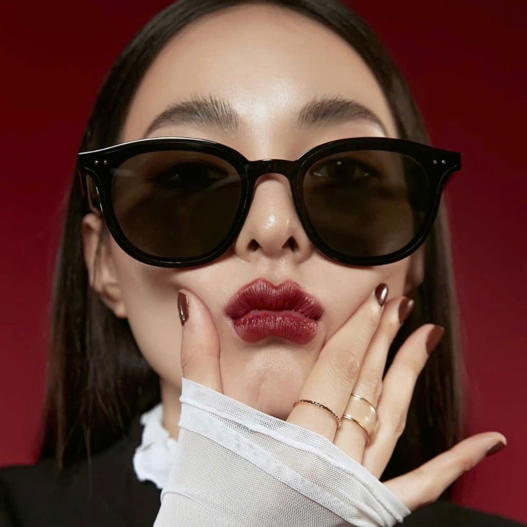 Kính Mát Gentle Monster Jude 01 Màu Đen