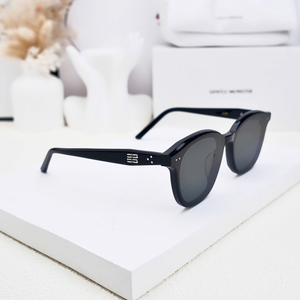 Kính Mát Gentle Monster Jude 01 Màu Đen