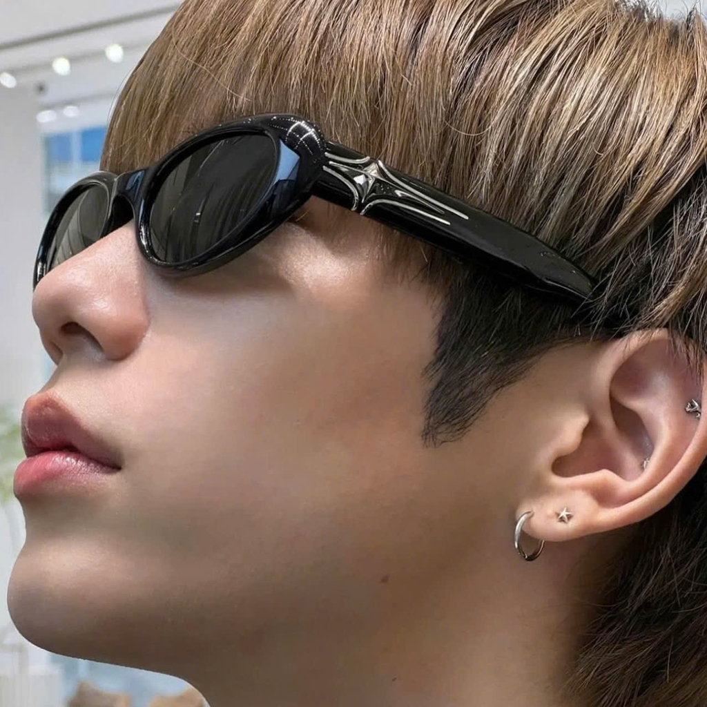 Kính Mát Gentle Monster x Bold Cuff 01 Màu Đen