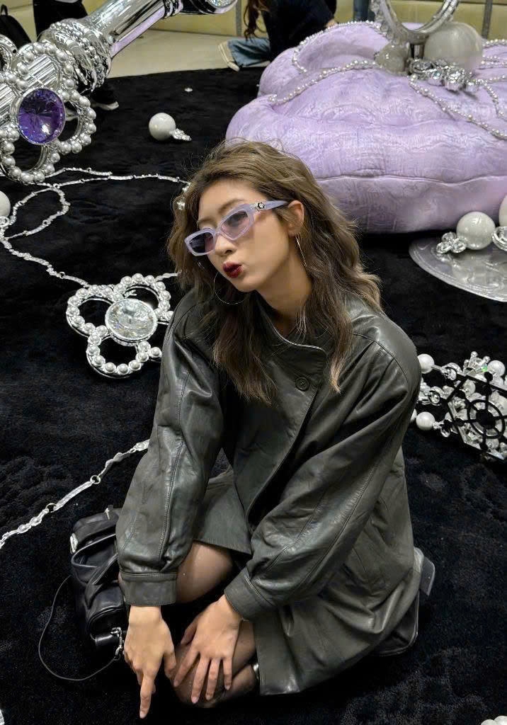 Kính Mát Gentle Monster Jewerly Demond VC7 Màu Tím