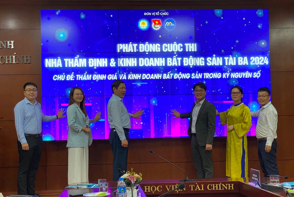 CUỘC THI “NHÀ THẨM ĐỊNH VÀ KINH DOANH BẤT ĐỘNG SẢN  TÀI BA 2024” CHÍNH THỨC ĐƯỢC KHỞI ĐỘNG VỚI CHỦ ĐỀ “THẨM ĐỊNH GIÁ VÀ KINH DOANH BẤT ĐỘNG SẢN TRONG KỶ NGUYÊN SỐ”