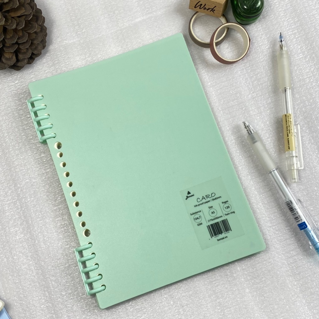 Vở còng nhựa hai đầu BONZAI bìa trơn màu Pastel xinh xắn 120 trang.