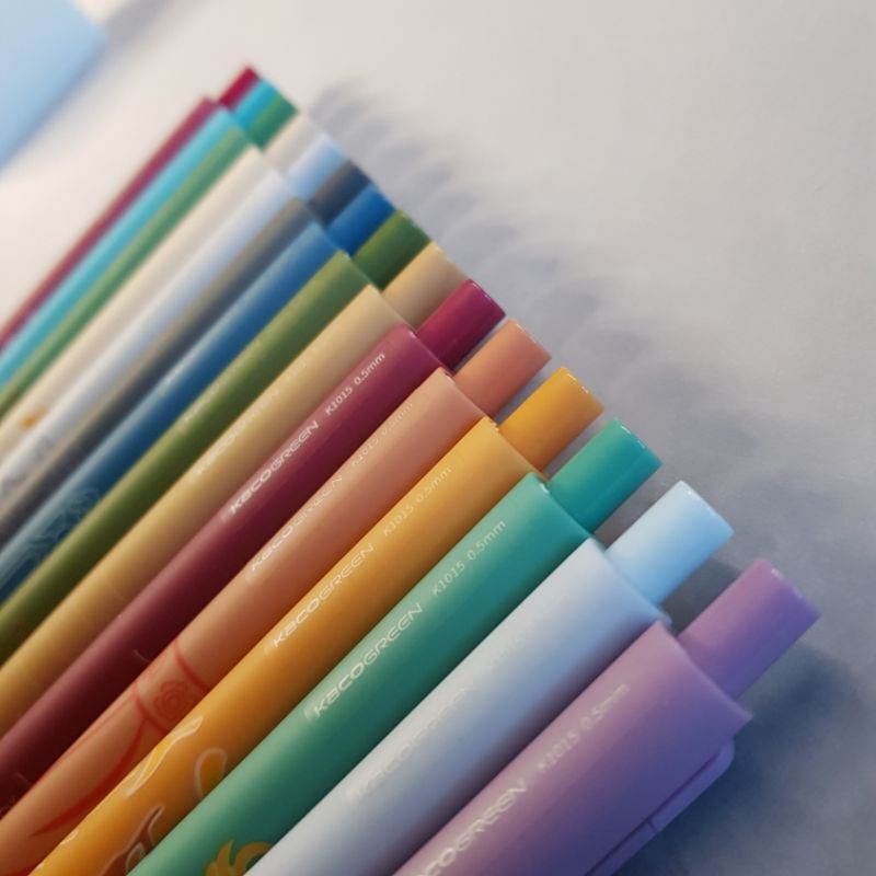 Bút gel KACO lẻ cao cấp mực màu ngòi 0.5mm, thân bút có họa tiết nền văn hóa (Hàng chính hãng)