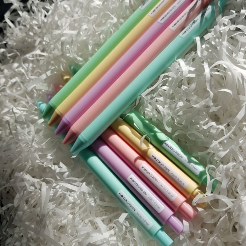 Bút gel Kaco Pastel cây lẻ mực đen ngòi 0,5mm.