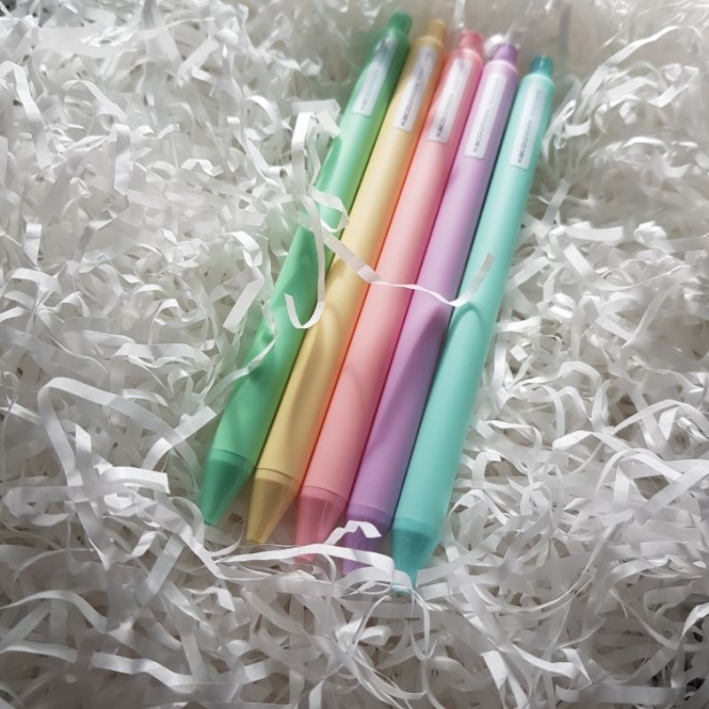 Bút gel Kaco Pastel cây lẻ mực đen ngòi 0,5mm.