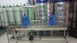 Bàn chiết rót 3 trong 1