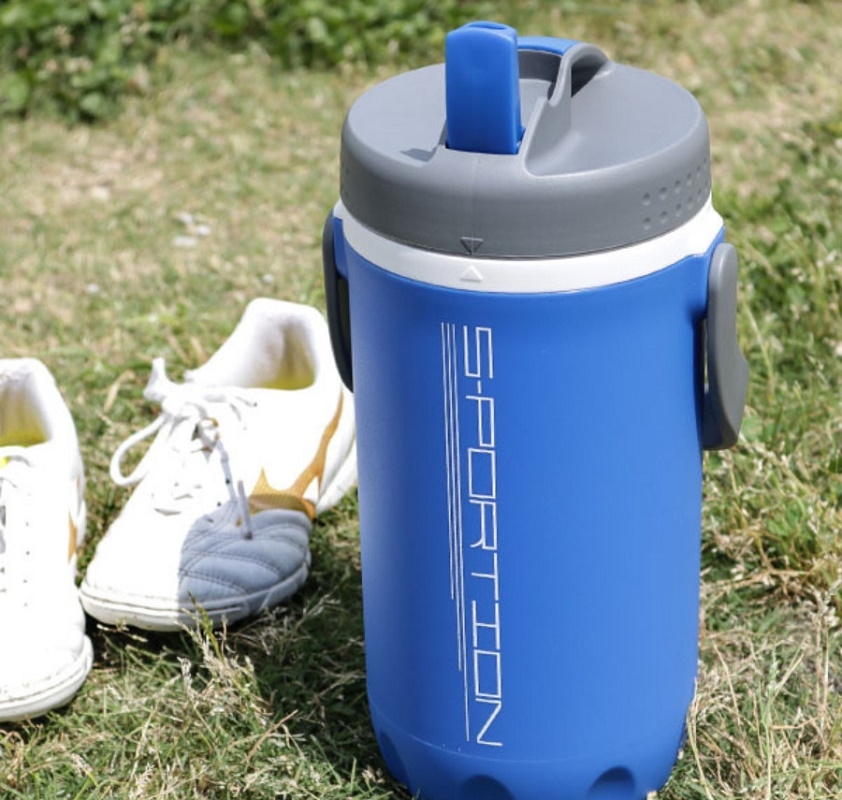 Pearl Metal - Bình Nước Thể Thao 2L, Giữ Lạnh Sportion