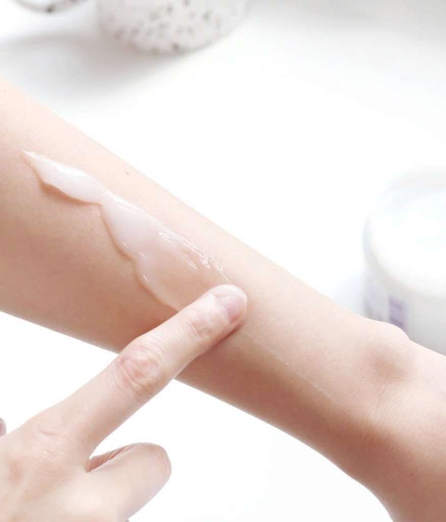Hatomugi - Gel Dưỡng Ẩm Chuyên Sâu Kumano Yushi Hatomugi The High Moisturizing Gel 300g