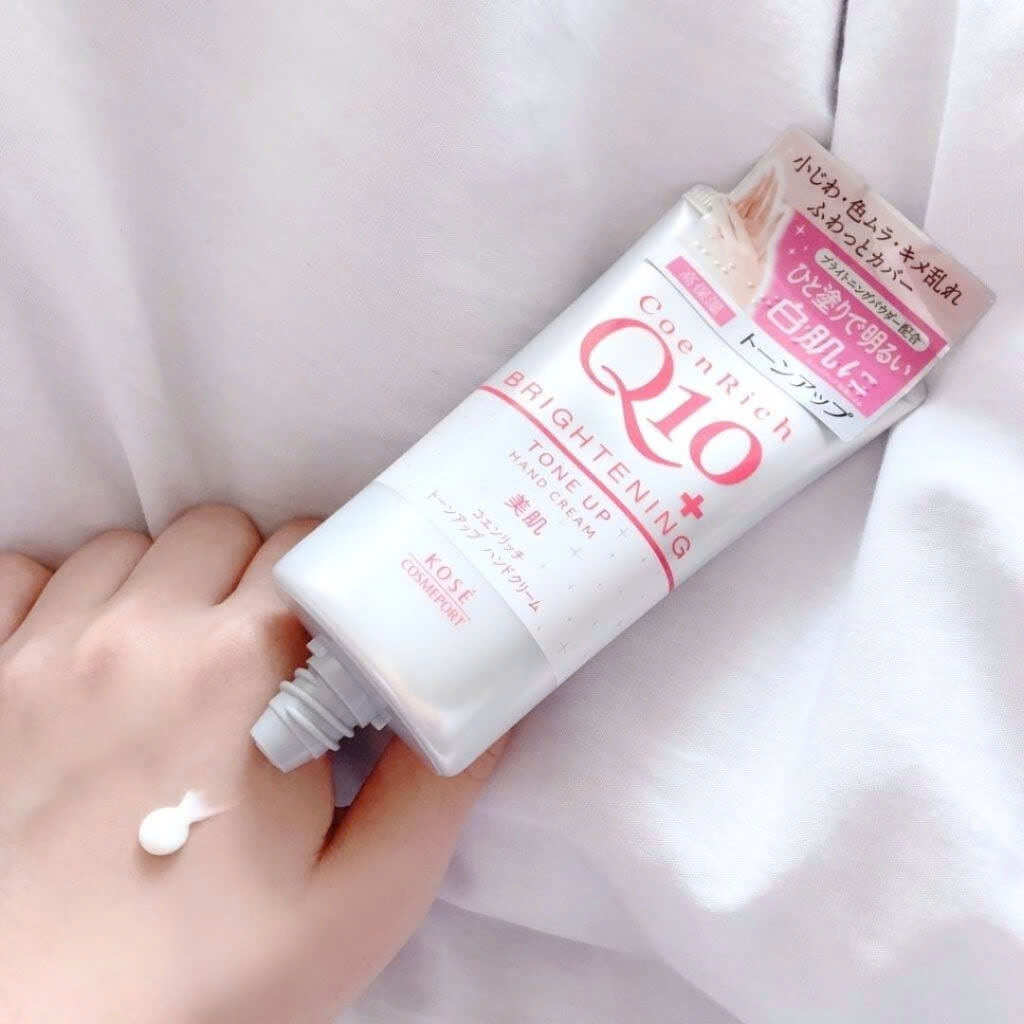 Kose - Kem Dưỡng Ẩm Và Làm Sáng Da Tay Kose Q10 Brightening Tone Up 80g