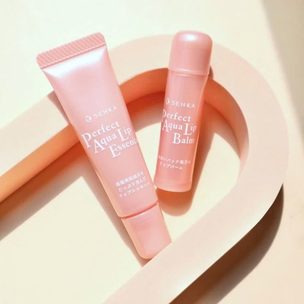 Senka - Son Dưỡng Môi Cấp Ẩm Senka Perfect Aqua Lip Balm 4.5g (Ban Ngày)