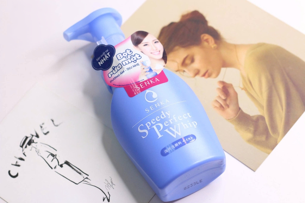 Senka - Sữa Rửa Mặt Senka Speedy Perfect Whip Dưỡng Ẩm Dịu Nhẹ 150ml