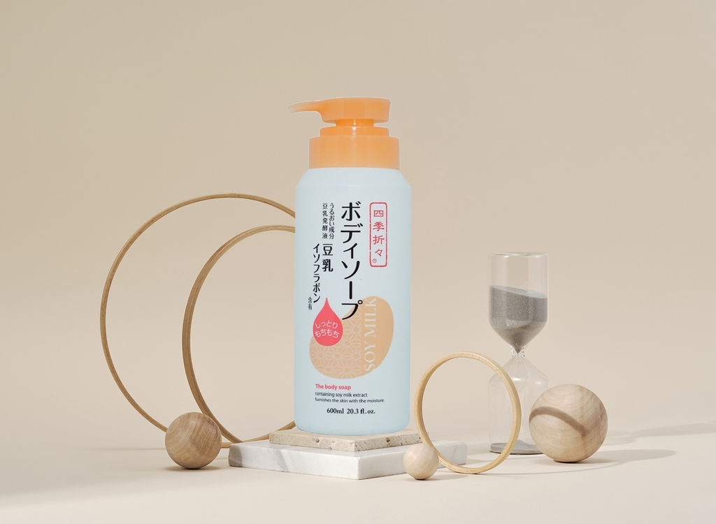Kumano - Sữa Tắm Chiết Xuất Đậu Nành Soy Milk 600ml
