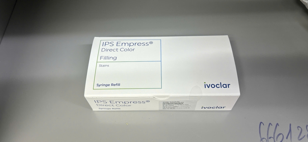 Composite che màu và tạo màu hiệu ứng IPS Empress Direct Color