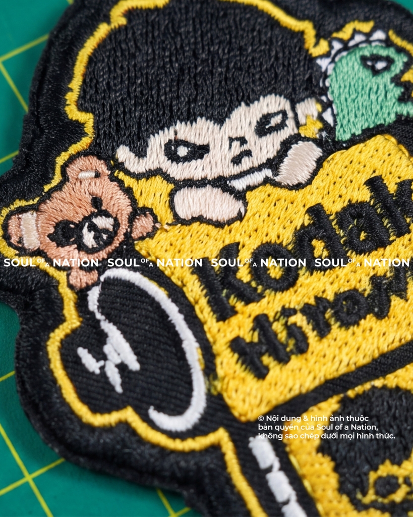 Patch thêu hình ôm viền Cậu Bé, Gấu, Khủng Long theo yêu cầu