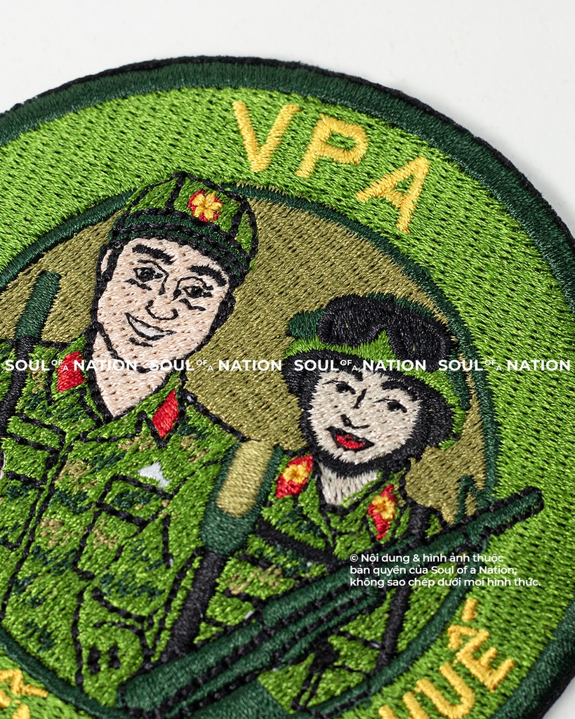 Patch thêu hình tròn Hai Người Lính theo yêu cầu