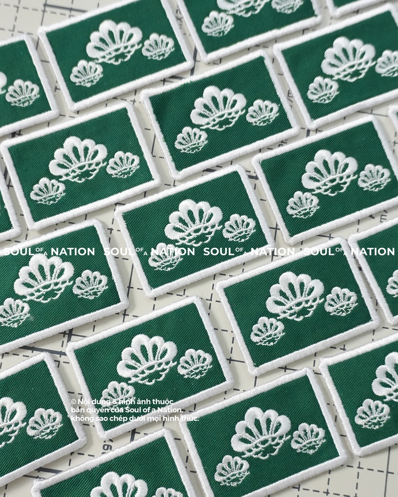 Patch thêu hình ôm viền Hoa theo yêu cầu