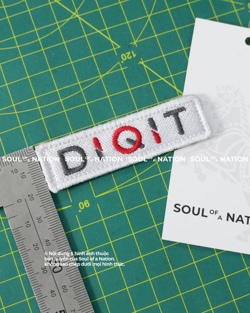 Patch thêu hình ôm viền DIQIT theo yêu cầu