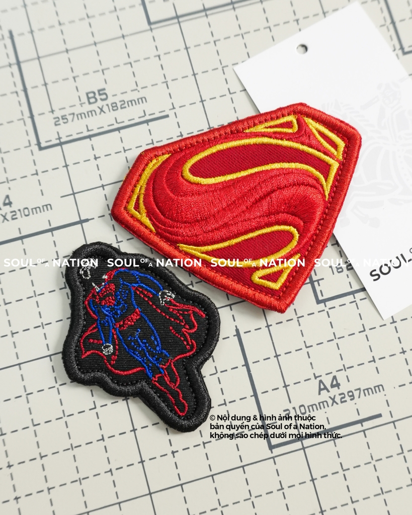 Patch thêu hình ôm viền Super Man theo yêu cầu