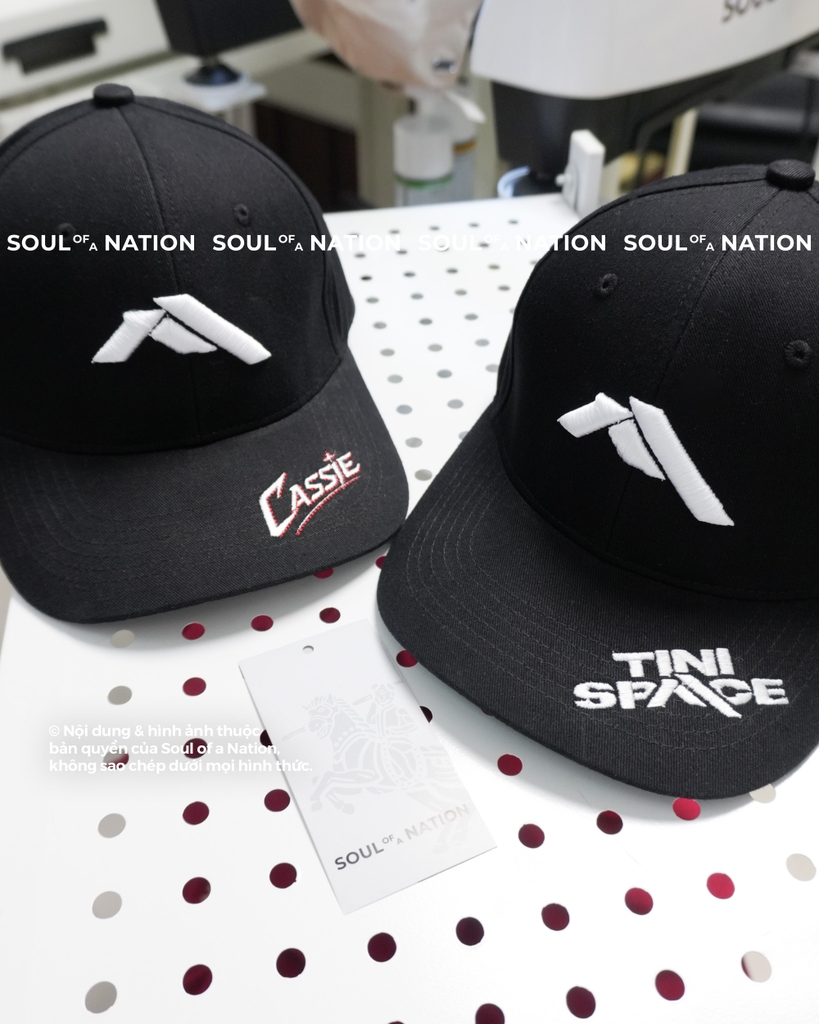 Dự án Nón lưỡi trai thêu Tini Space, Cassie theo yêu cầu