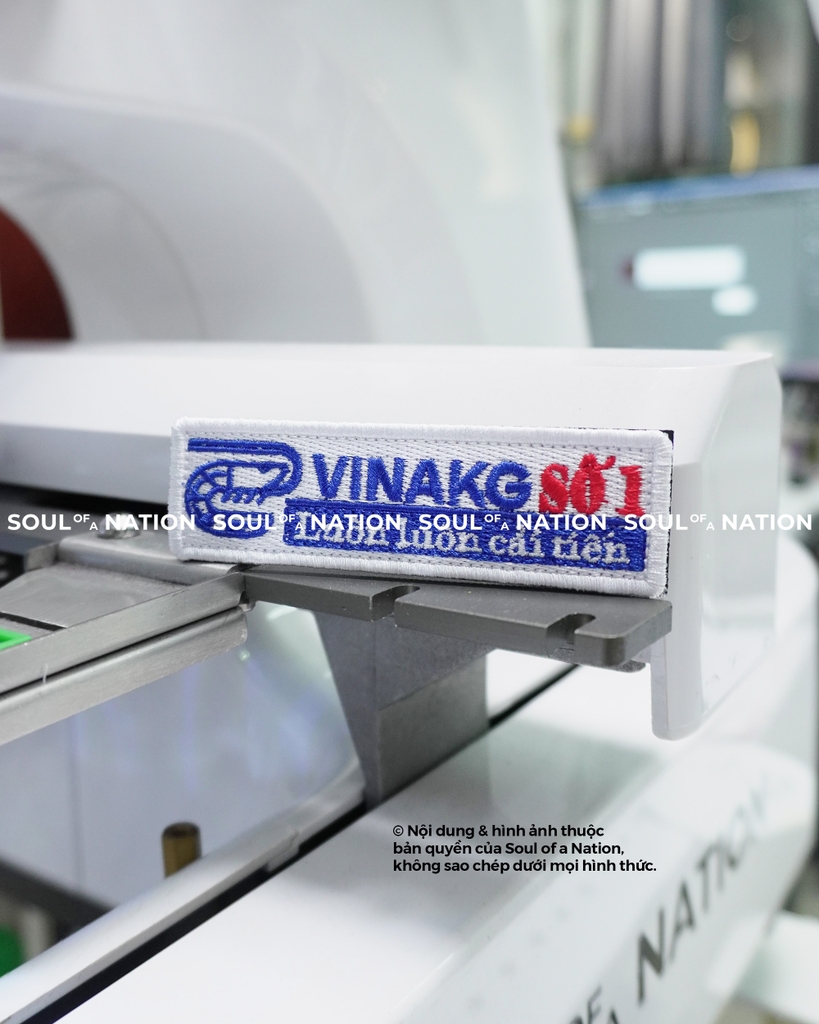 Patch thêu hình ôm viền VINAKG SỐ 1 theo yêu cầu