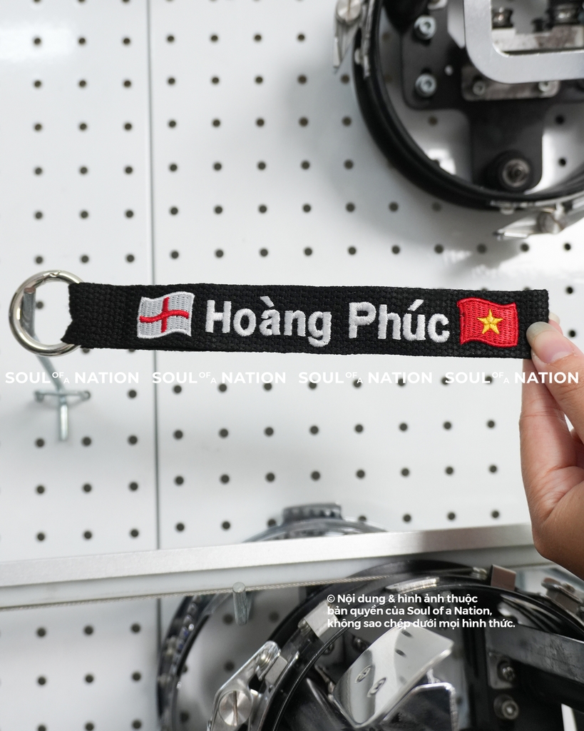 Móc khóa thêu ôm viền Hoàng Phúc theo yêu cầu
