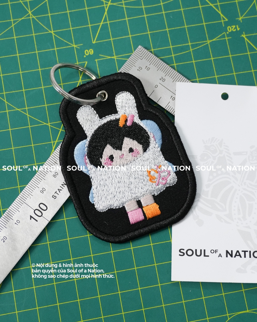 Patch thêu hình ôm viền Linh vật Thỏ trắng theo yêu cầu