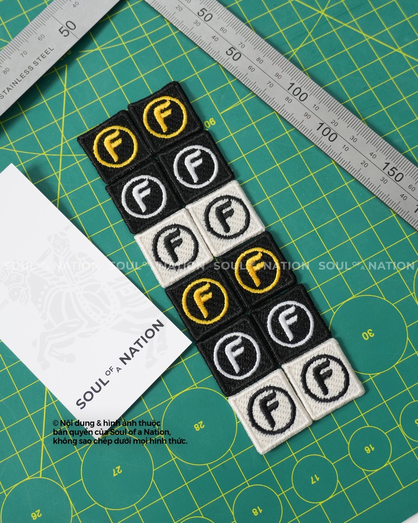 Patch thêu hình vuông chữ F theo yêu cầu
