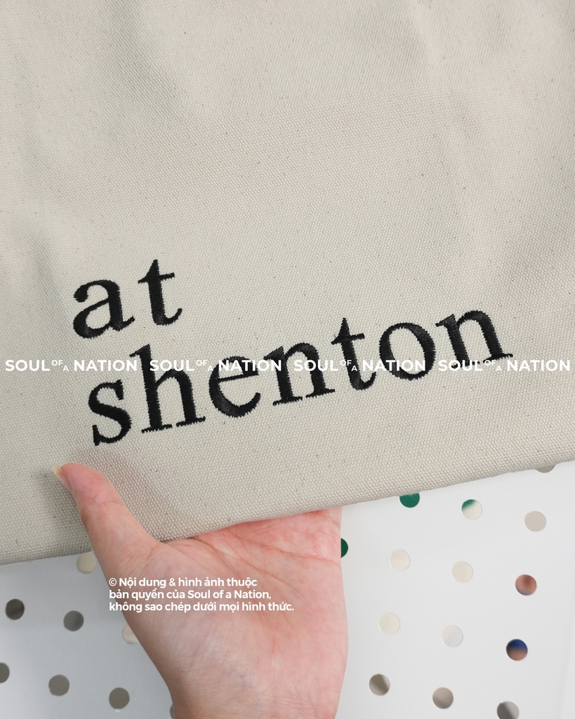 Dự án Túi tote thêu theo yêu cầu At Shenton Café