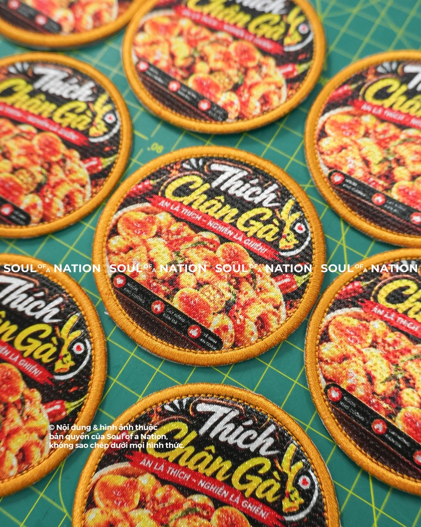 Patch thêu nhuộm màu chỉ hình tròn Chân gà theo yêu cầu