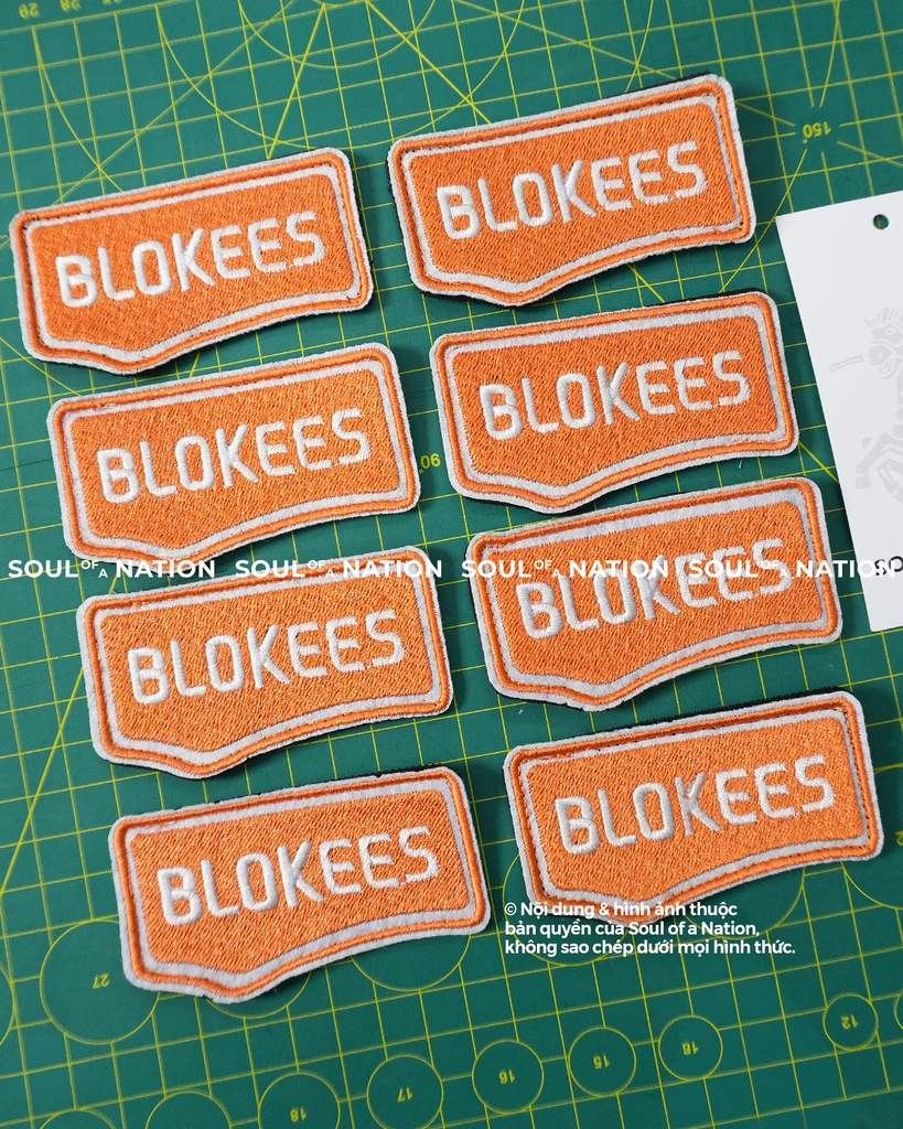 Patch thêu hình ôm viền BLOKEES theo yêu cầu