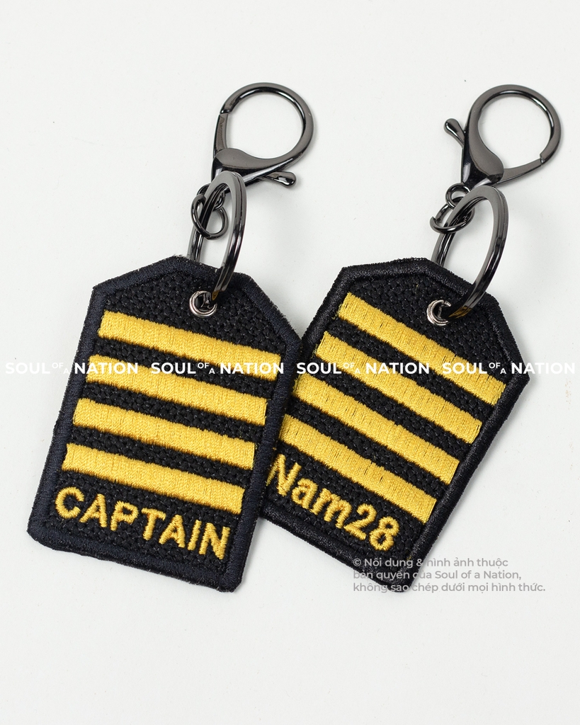 Móc khoá thêu hình ôm viền Captain Nam 28 theo yêu cầu