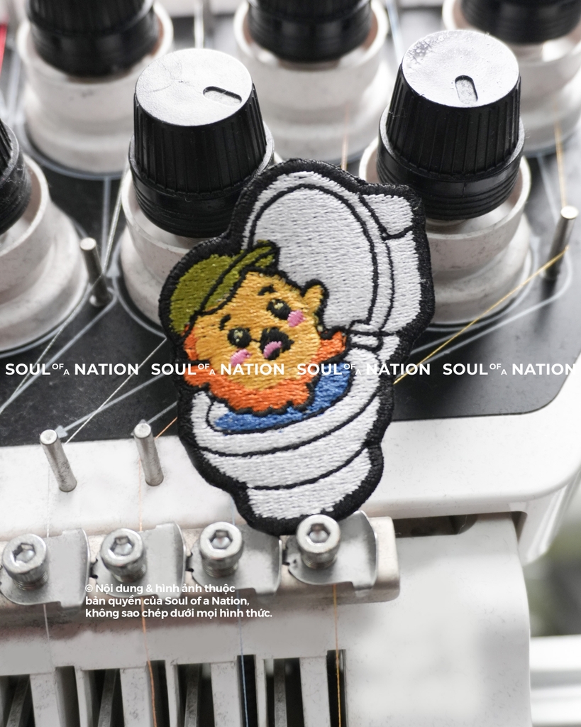 Patch thêu hình ôm viền Gia đình Cá Viên theo yêu cầu