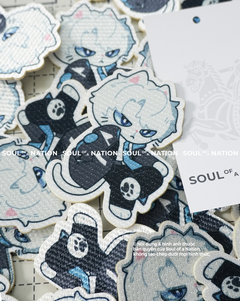 Patch thêu hình ôm viền Anime mẫu 3 theo yêu cầu