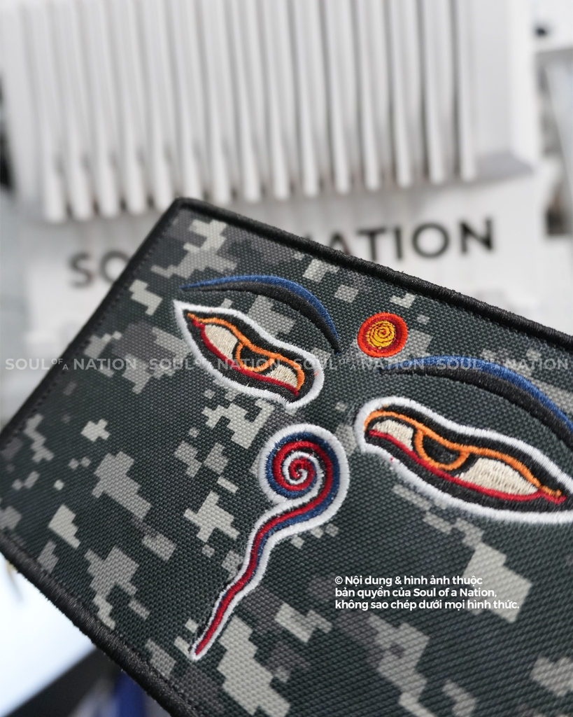 Patch thêu hình chữ nhật Đôi mắt Camo theo yêu cầu