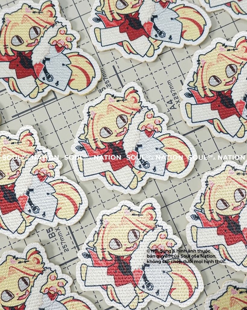 Patch thêu hình ôm viền Anime mẫu 1 theo yêu cầu