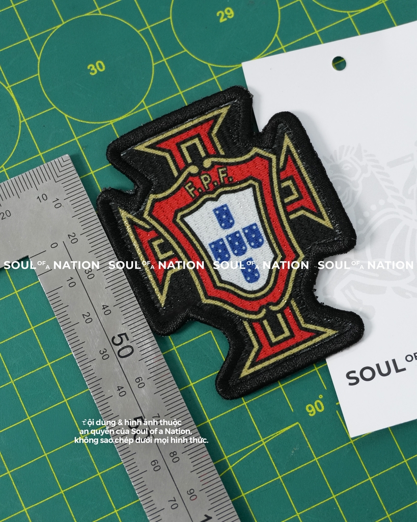 Patch thêu hình ôm viền Logo Đội bóng Bồ Đào Nha theo yêu cầu
