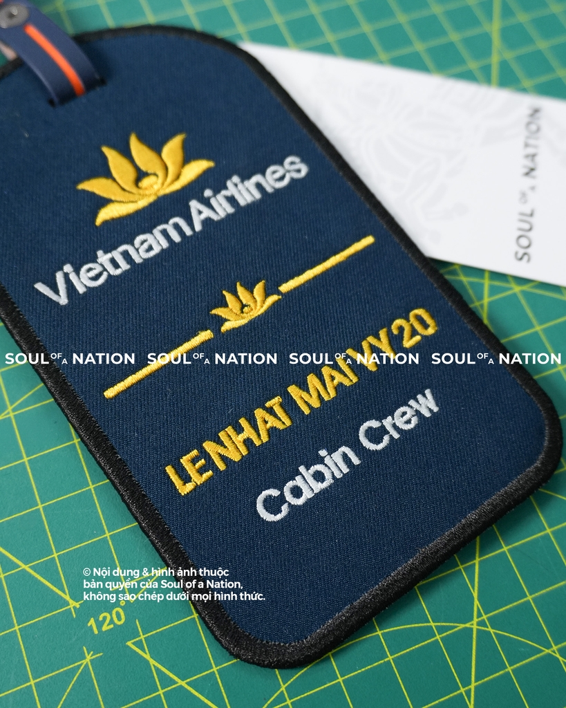 Móc khoá thêu hình ôm viền Áo Dài Vietnam Airlines theo yêu cầu