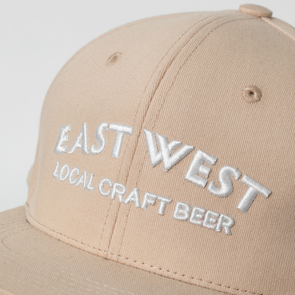Dự án Nón snapback đồng phục thêu satin 3D East West Brewing theo yêu cầu