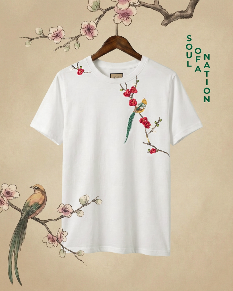 Áo Thun Thêu Ruy Băng Thủ Công - Tiên Điểu Thưởng Đào