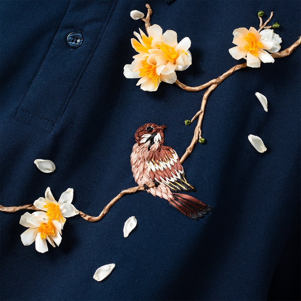 Áo Polo Thêu Ruy Băng Thủ Công - Chim Sẻ Nhành Mai 2025