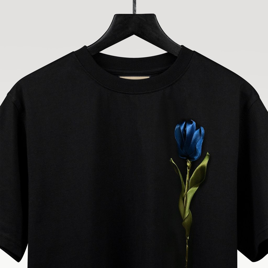Áo Thun Thêu Ruy Băng Thủ Công - Hoa Tulip Xanh Dương