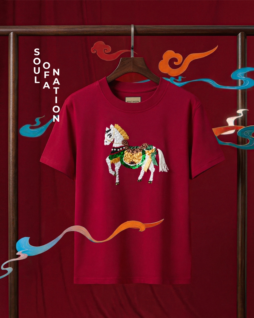 Áo Thun Thêu Ruy Băng Thủ Công - Bạch Mã Đông Hồ