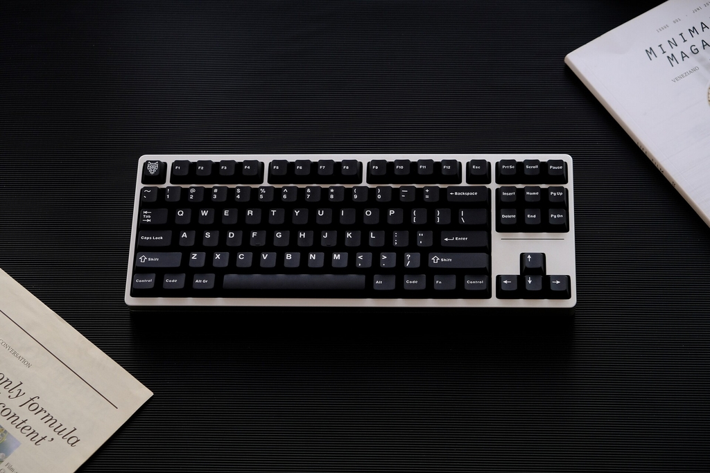 Bộ keycap Aifei WOB (Cherry Profile / PBT Double-shot)