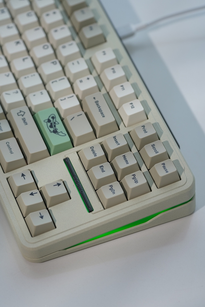 [GB] Space80: Apollo's Cyber Armour keyboard kit