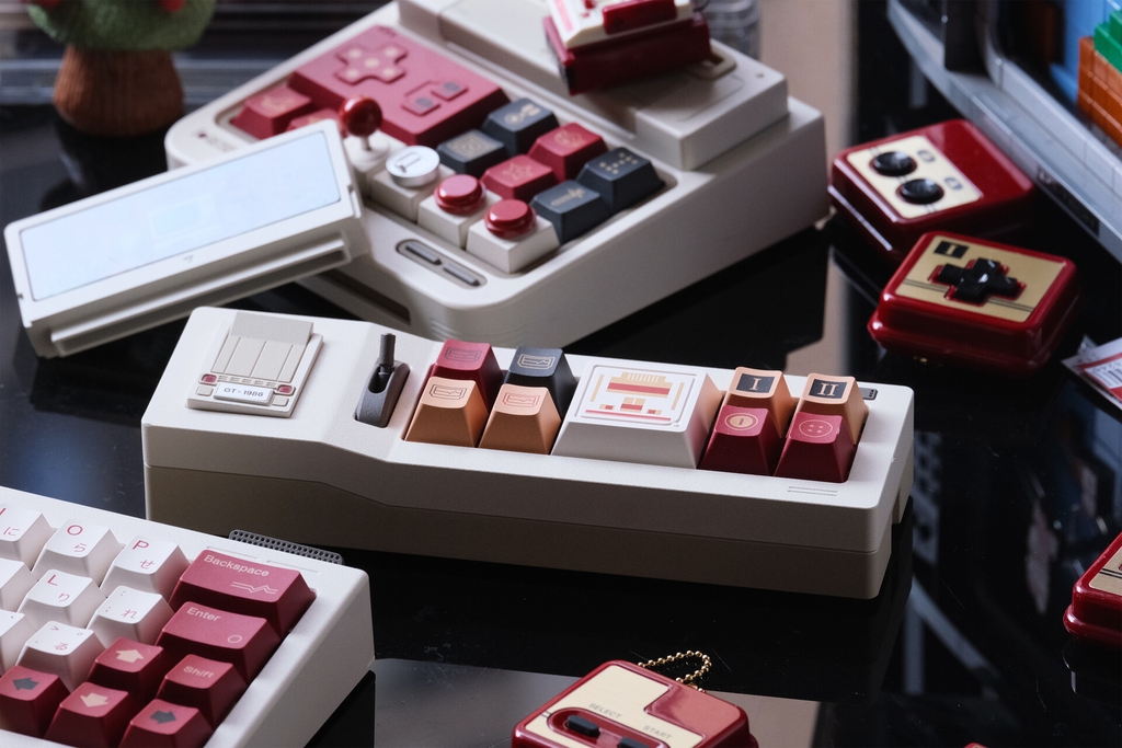 Bộ keycap 80Retros FC1983 (Cherry profile / PBT Ink-Printing + ABS Double-Shot)