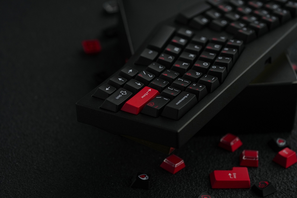 Bộ keycap JKDKeys KM Crimson Heartbreak (Cherry profile / PBT Dyesub)